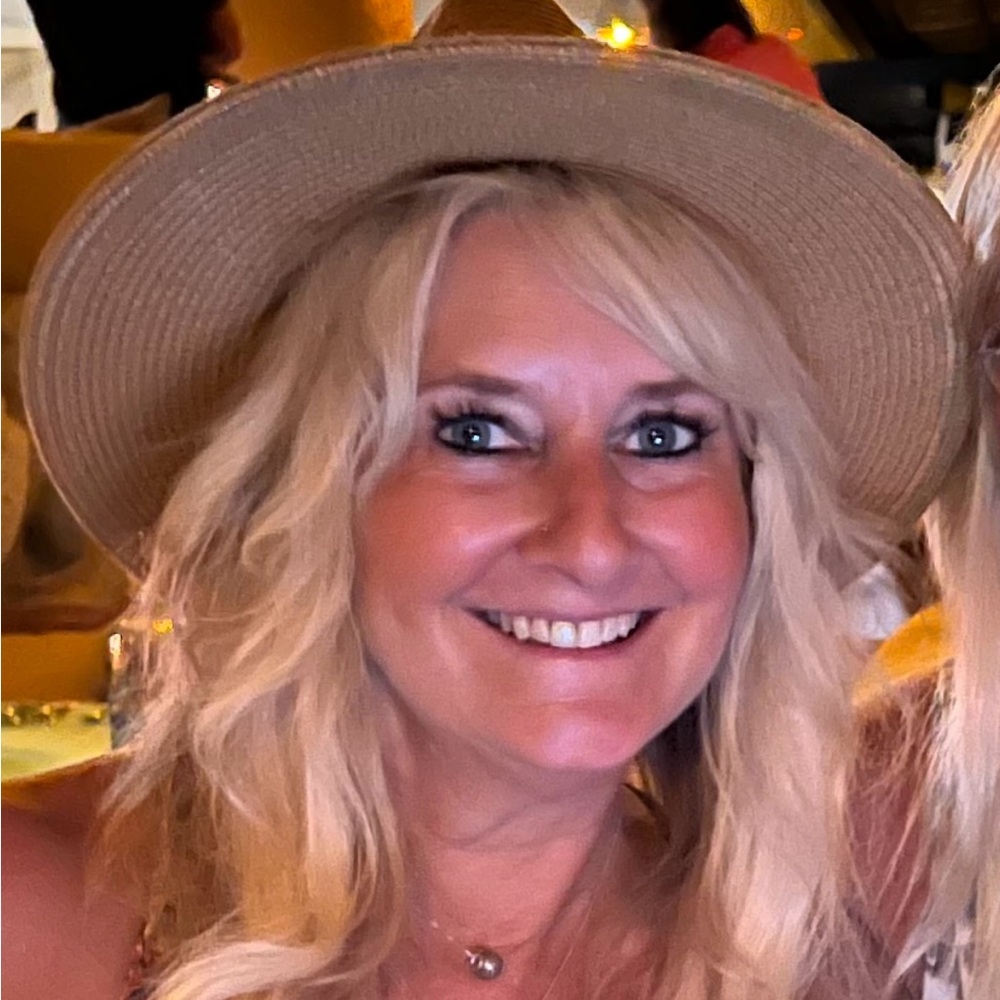 Meet your Posher, Christine